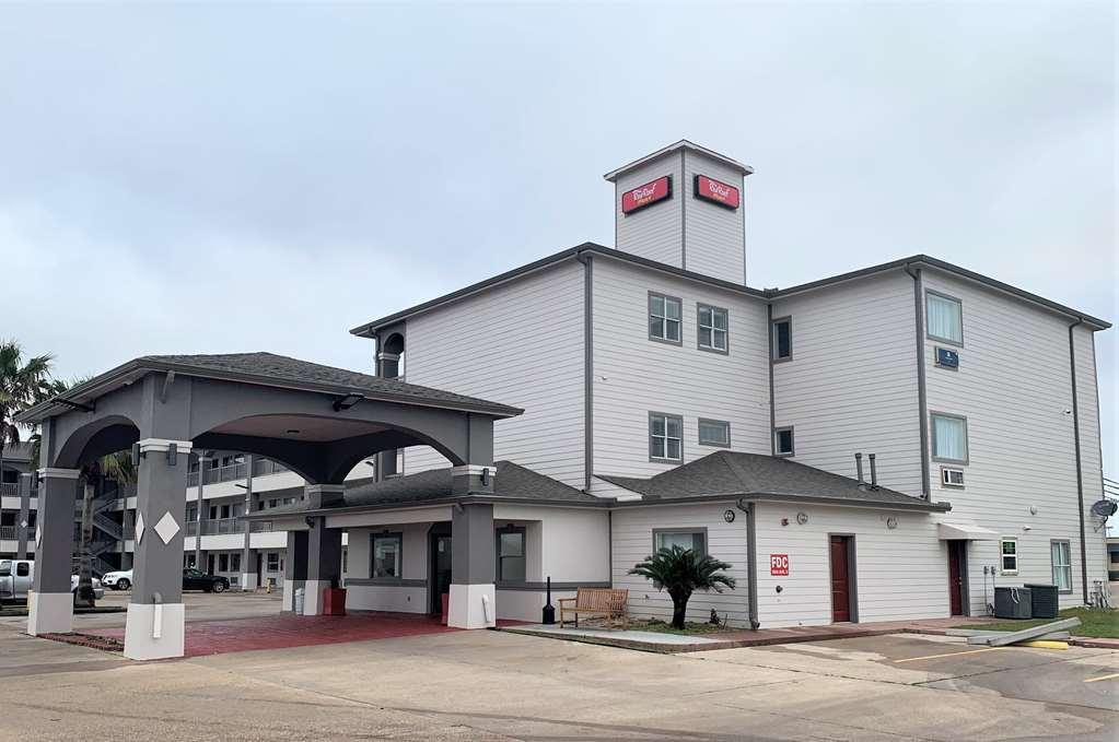 Red Roof Inn Plus + Galveston - Beachfront Exterior photo