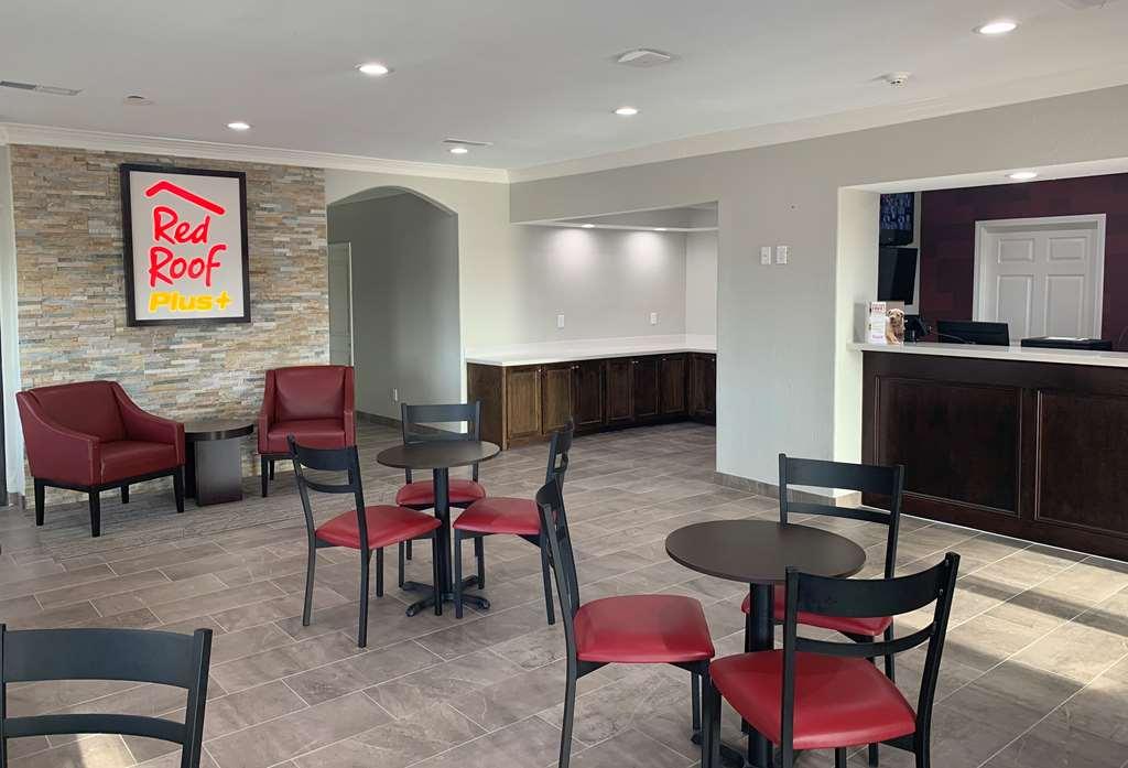 Red Roof Inn Plus + Galveston - Beachfront Interior photo