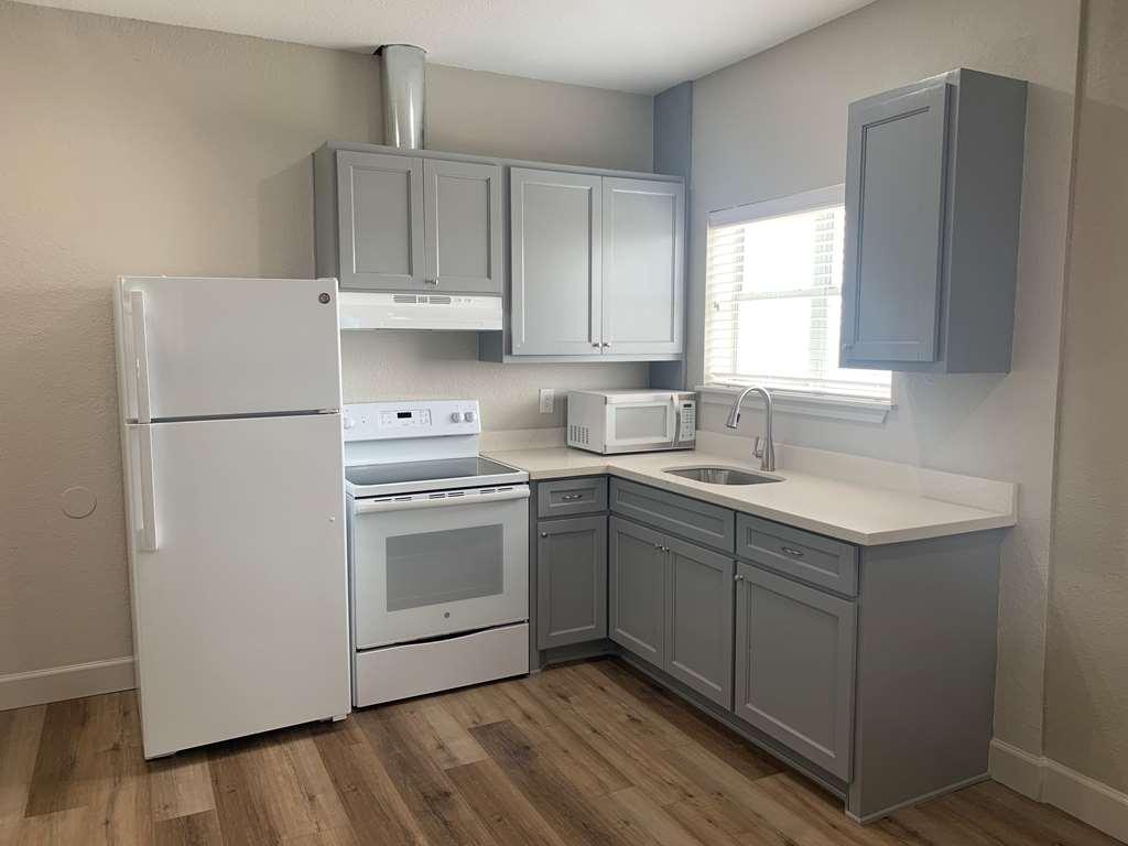 Red Roof Inn Plus + Galveston - Beachfront Room photo