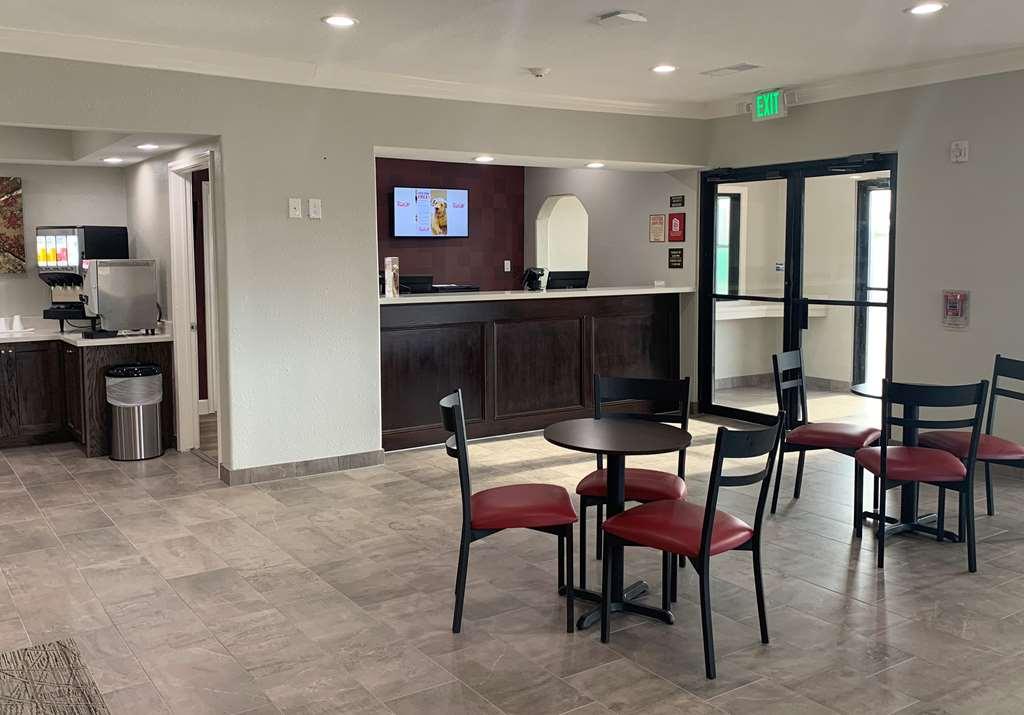Red Roof Inn Plus + Galveston - Beachfront Interior photo